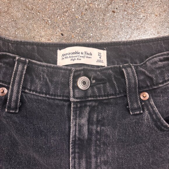 Abercrombie & Fitch High Rise 90s Cutoff Short - Washed Black - Picture 5 of 5